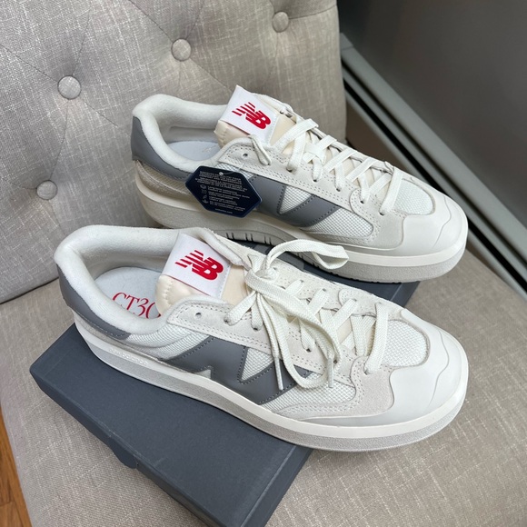 NWT New Balance CT302 Unisex Sneaker - Picture 2 of 7